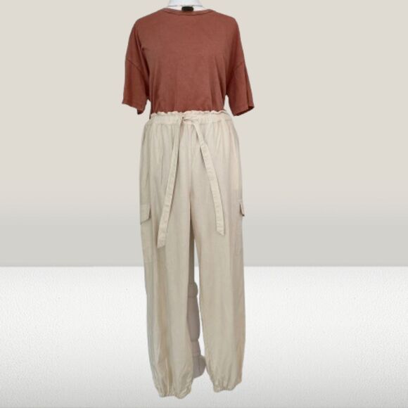Aerie Lightweight Cargo Pants in Cream, Size: L - Picture 9 of 10